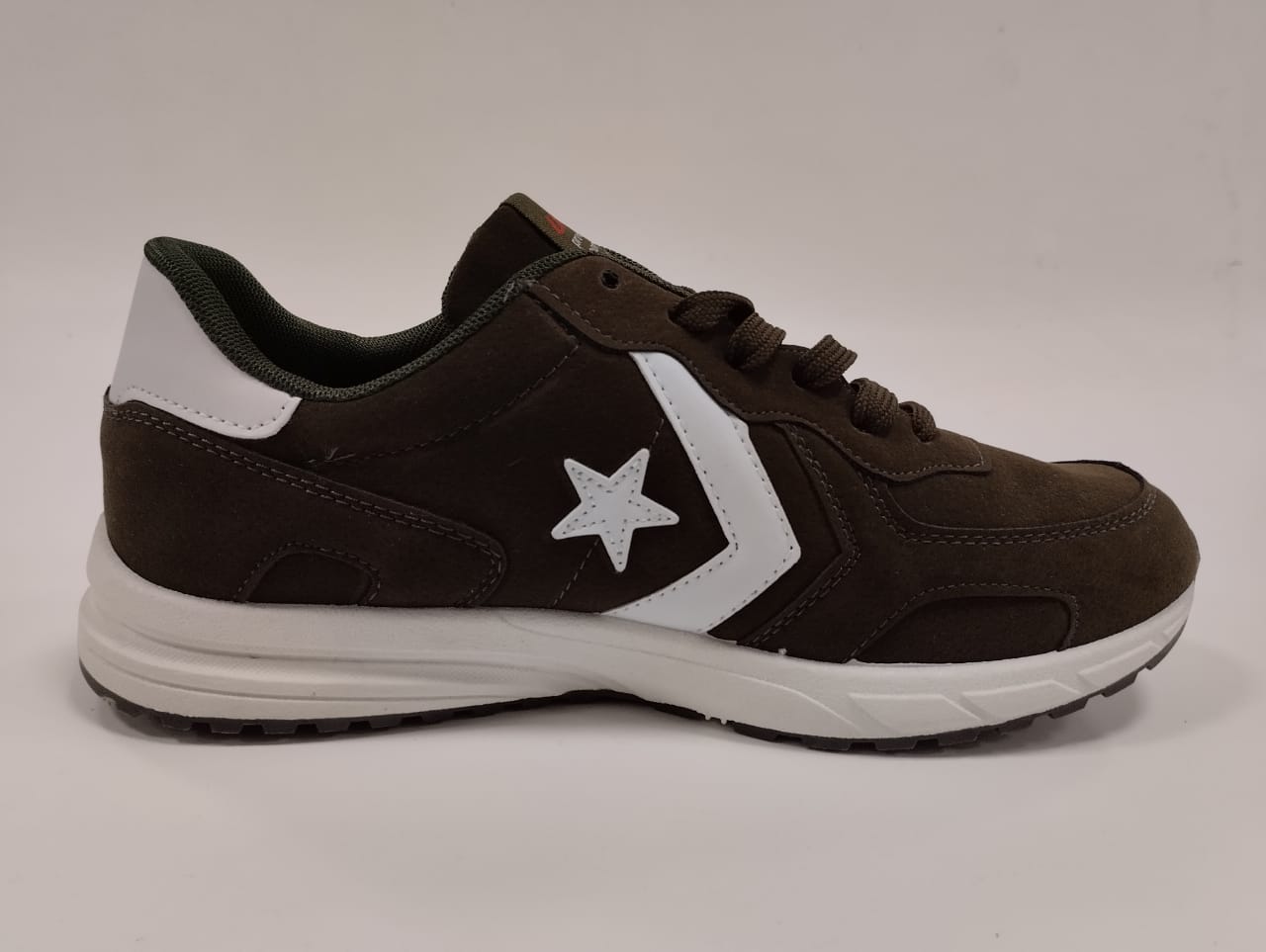 Кроссовки муж. Uk Niki