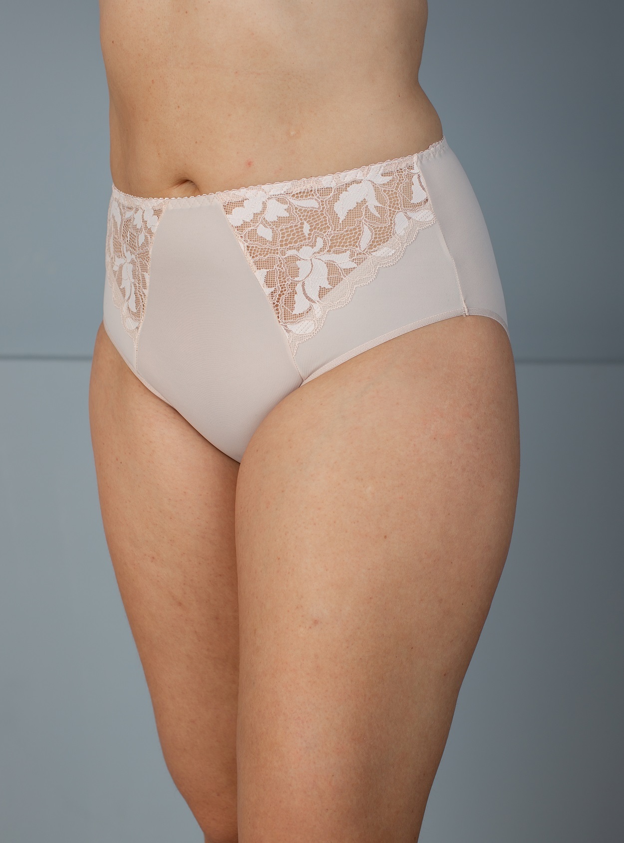 Трусы Lady Lux (106, Серебряный пион)