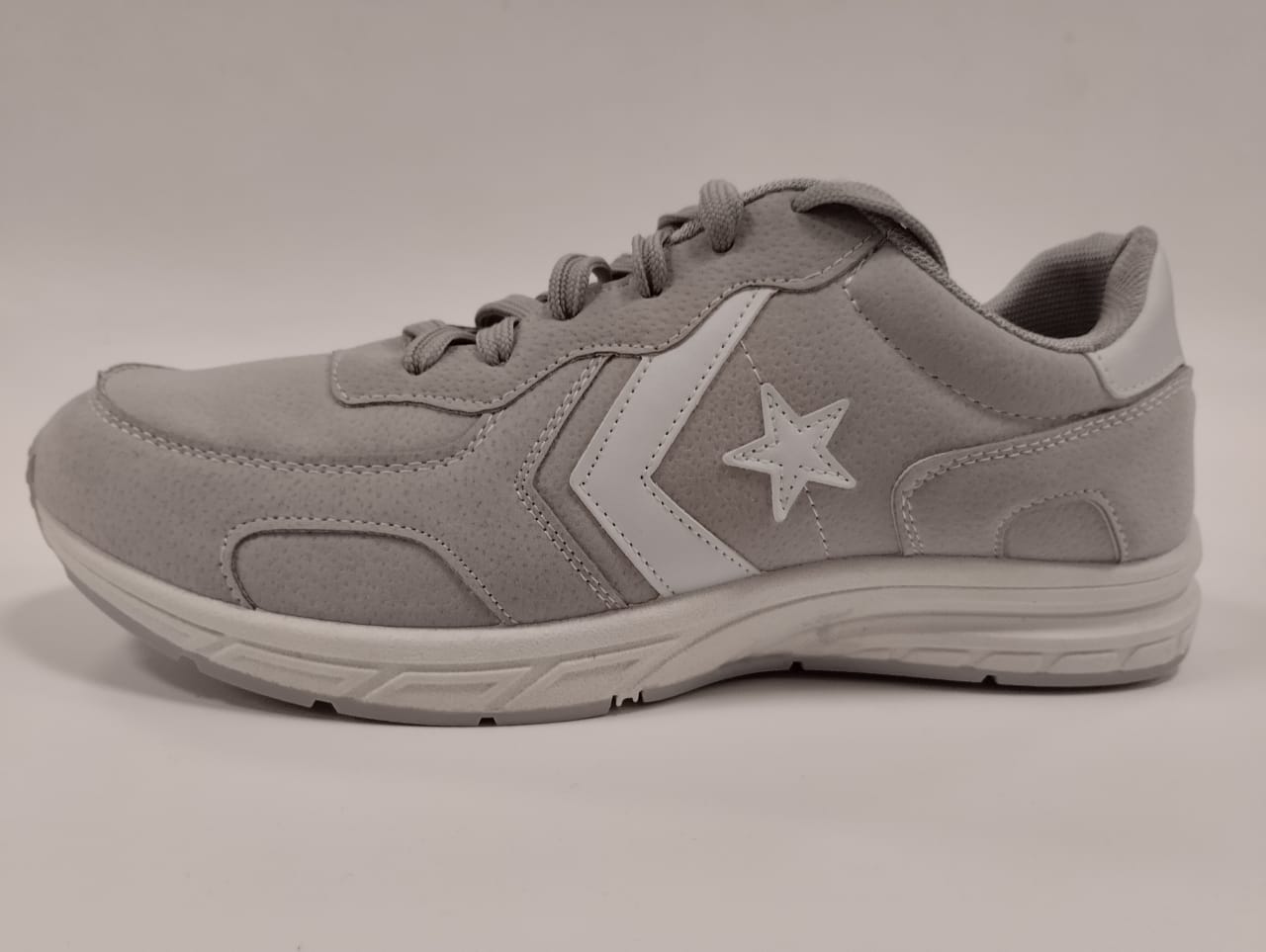 Кроссовки муж. Uk Niki