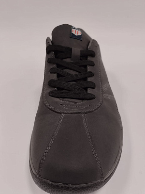 Кроссовки муж. 7579